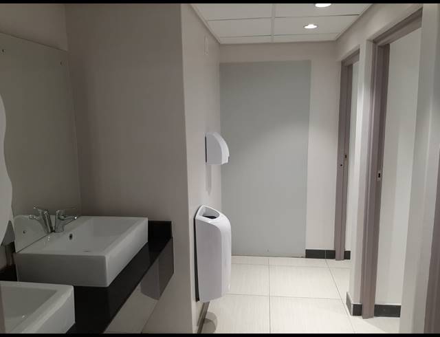 618M² OFFICE TO LET IN WESTVILLE